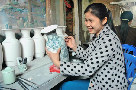 Hanoi honours artisans in Bat Trang pottery traditional village